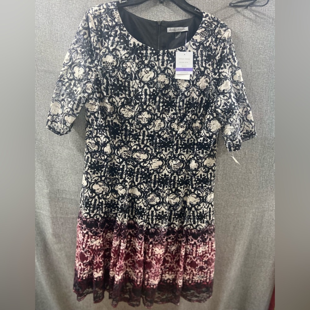 18 Danny & Nicole Lace Dress